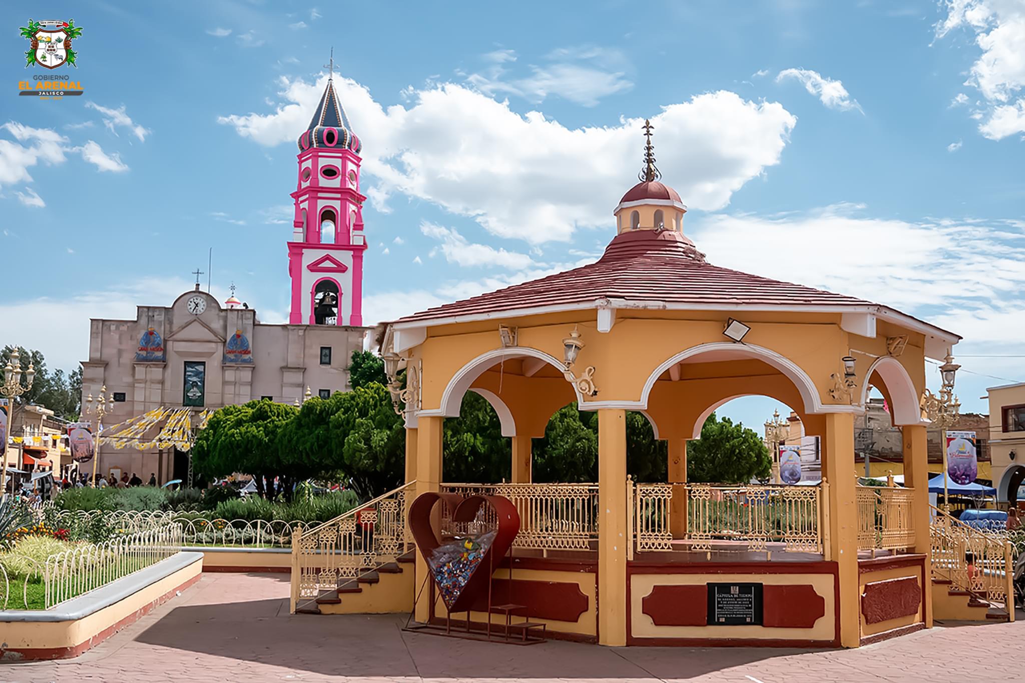 Plaza principal El Arenal